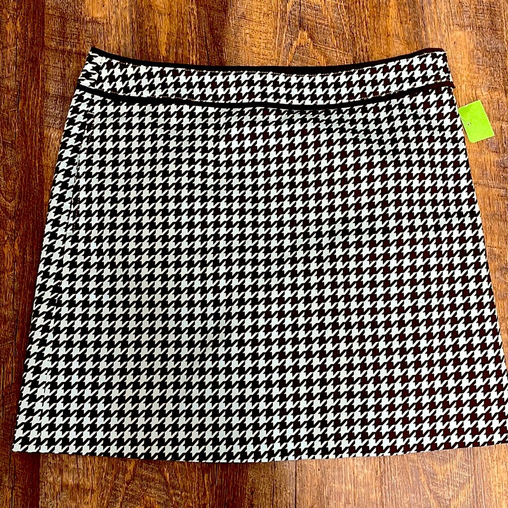 Greg Norman shark ladies golf skort size 6 new with tags